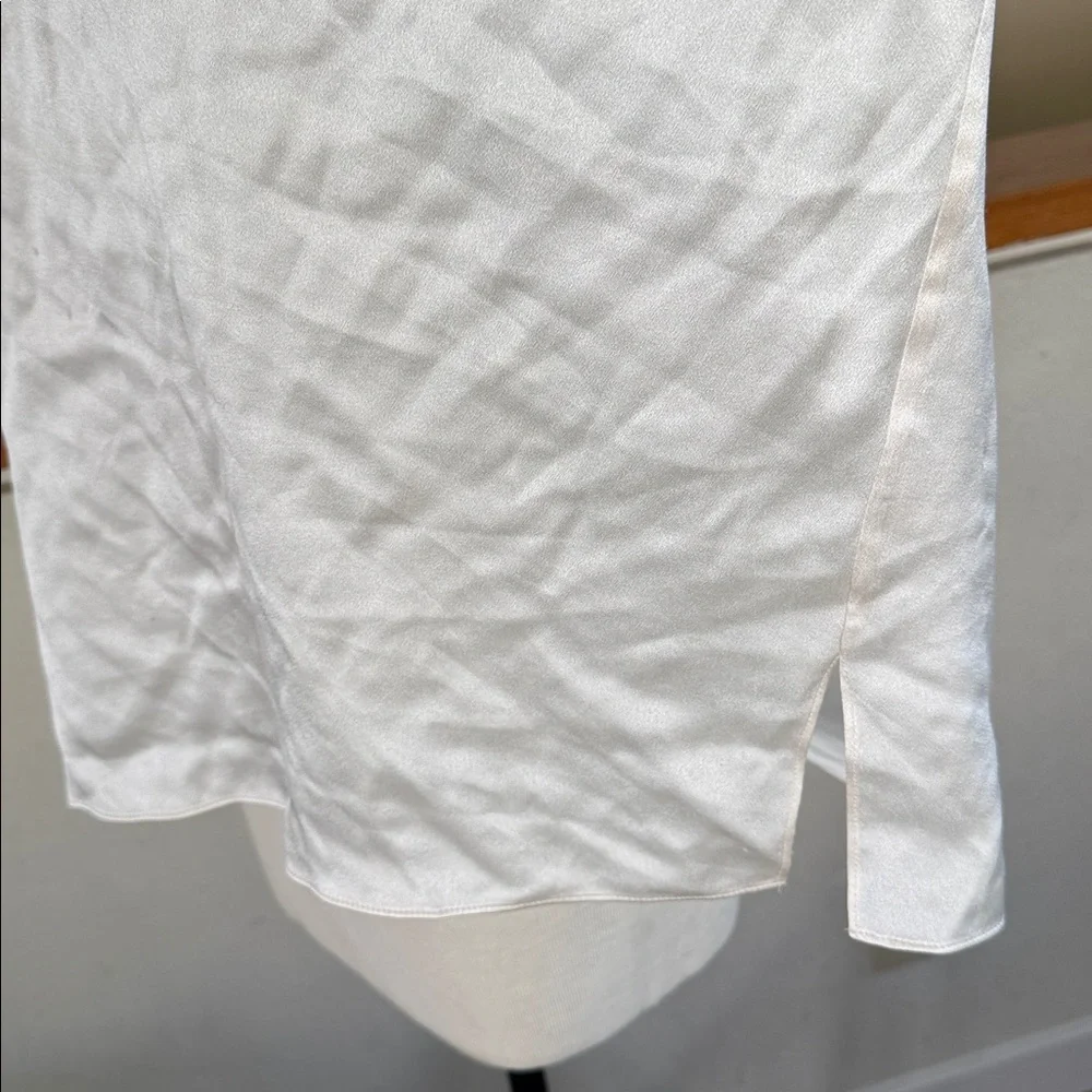 Vince Cream pure silk Blouse size medium - Picture 7 of 14
